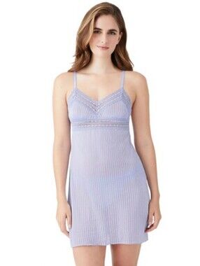 NWOT b.tempt'd by Wacoal Well Suited Semi Sheer Lace Chemise M